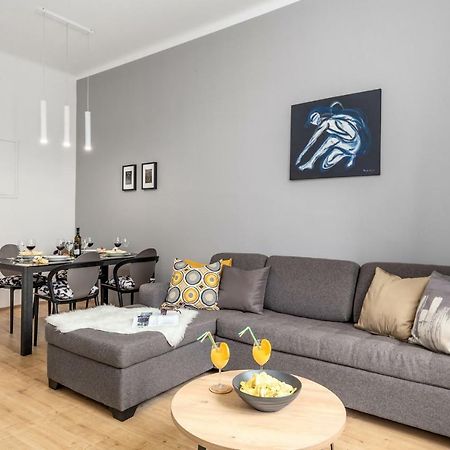 Apartman DeArk Apartment Rijeka Bagian luar foto