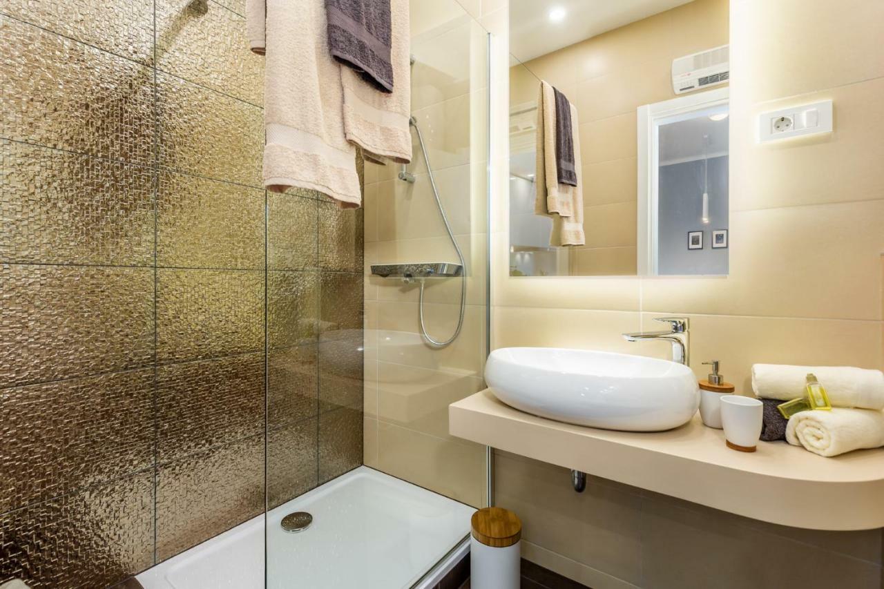 Apartman DeArk Apartment Rijeka Bagian luar foto
