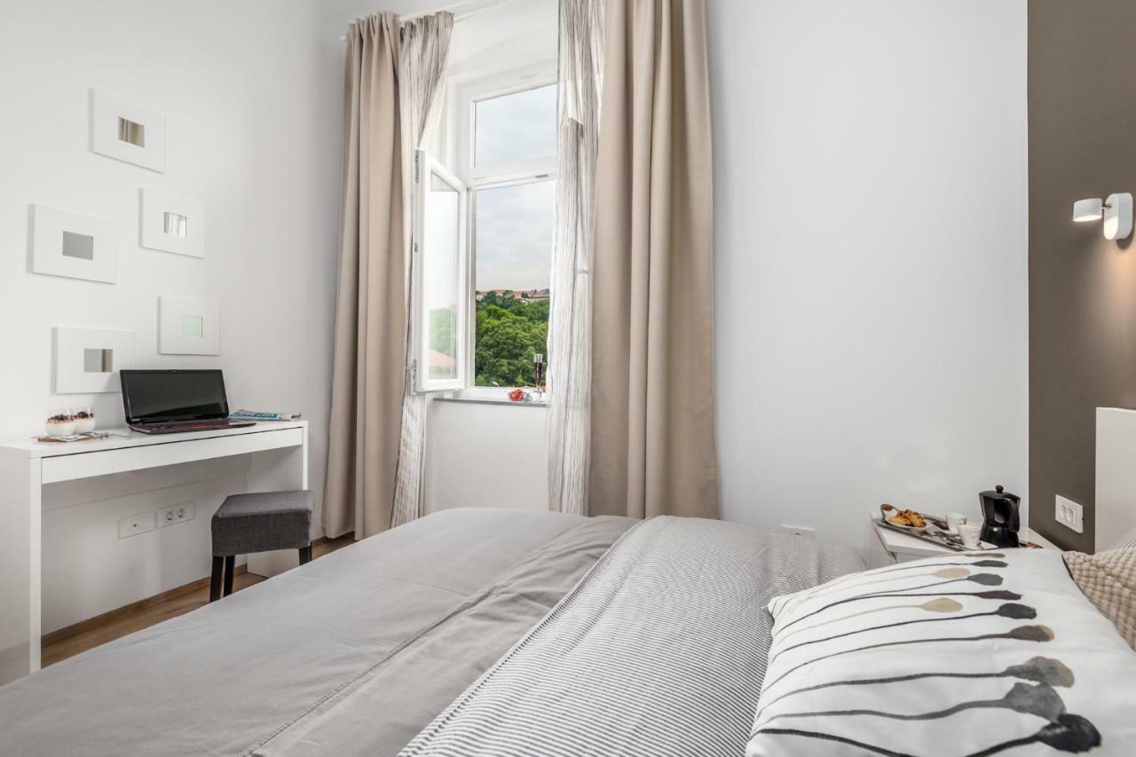 Apartman DeArk Apartment Rijeka Bagian luar foto