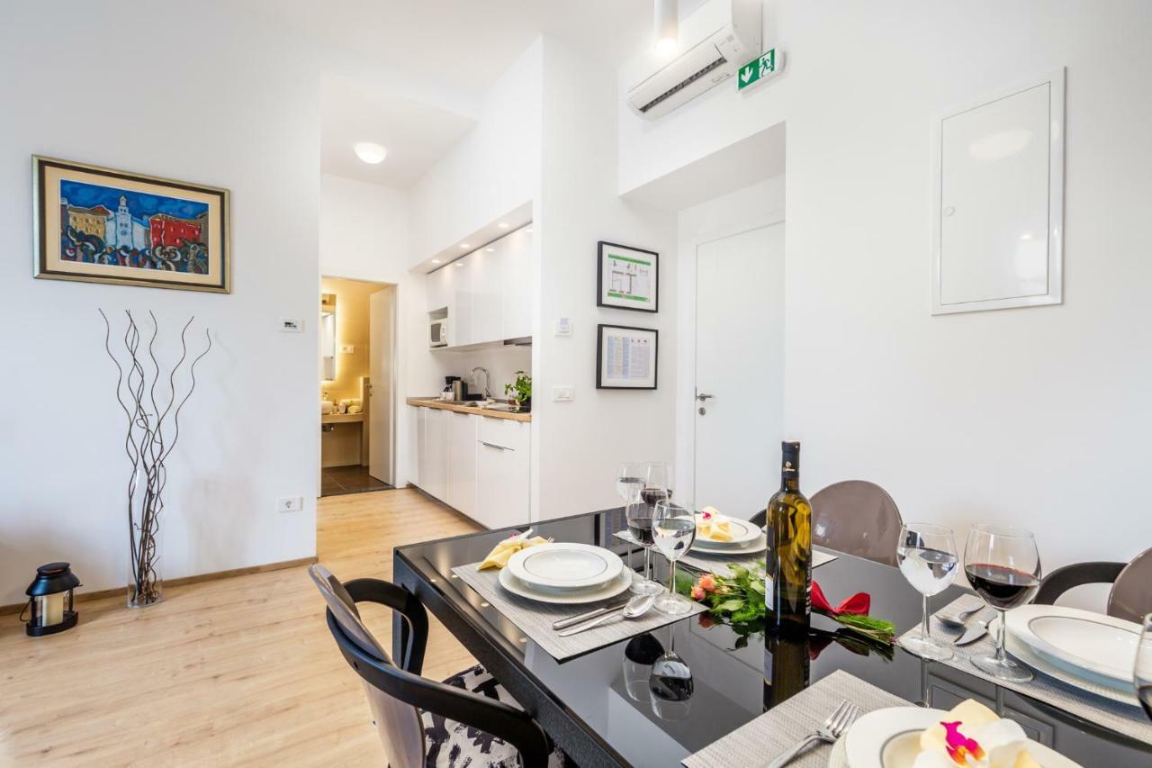 Apartman DeArk Apartment Rijeka Bagian luar foto